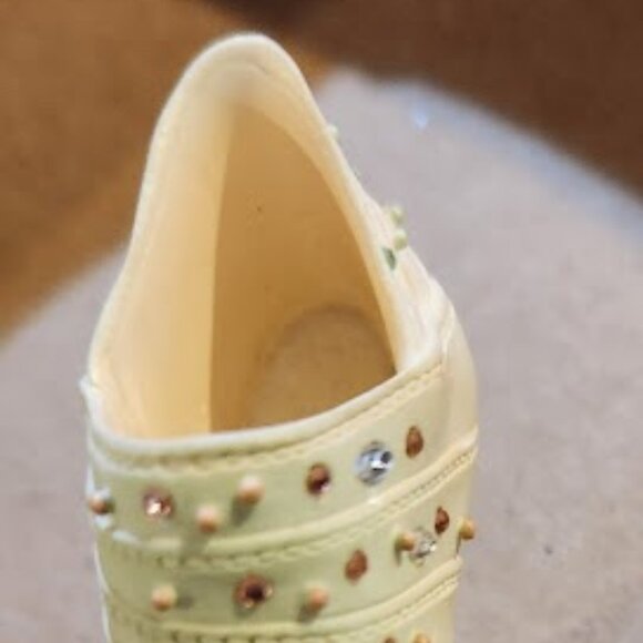 Spring Raine Just the Right Shoe - Picture 5 of 5